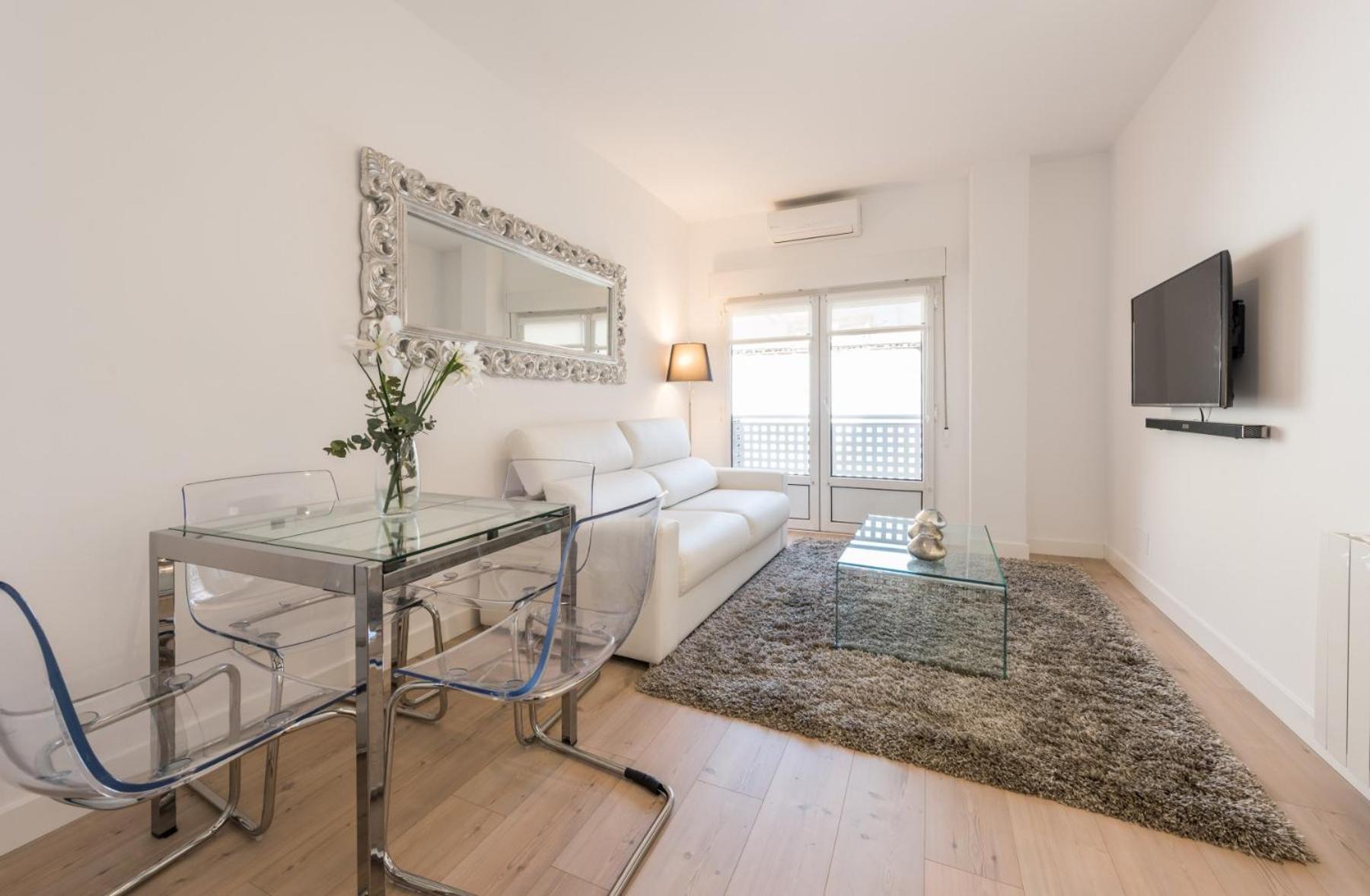 Chueca Suites Madrid Bagian luar foto