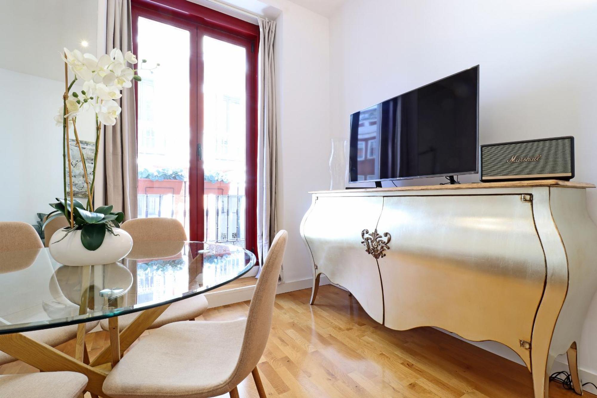 Chueca Suites Madrid Bagian luar foto