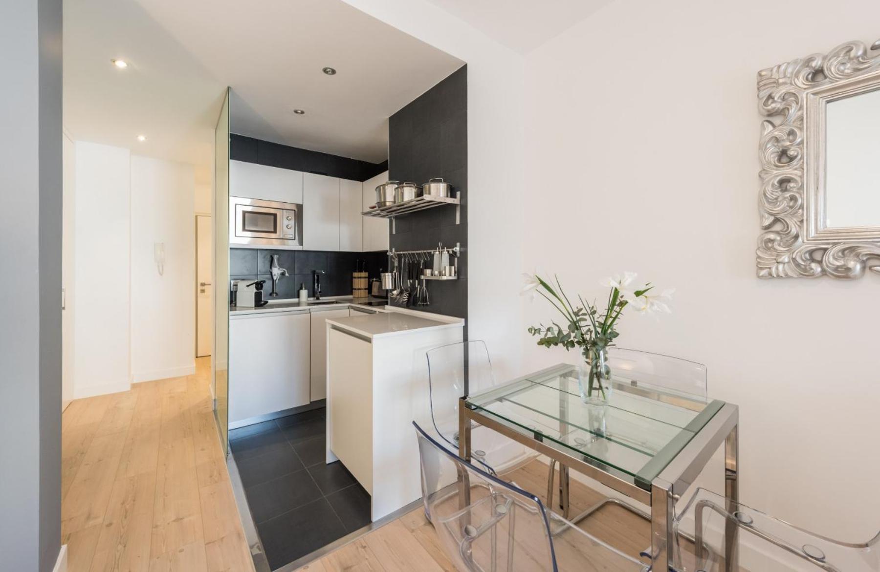 Chueca Suites Madrid Bagian luar foto