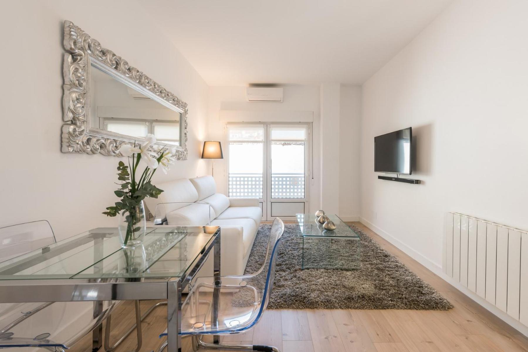 Chueca Suites Madrid Bagian luar foto