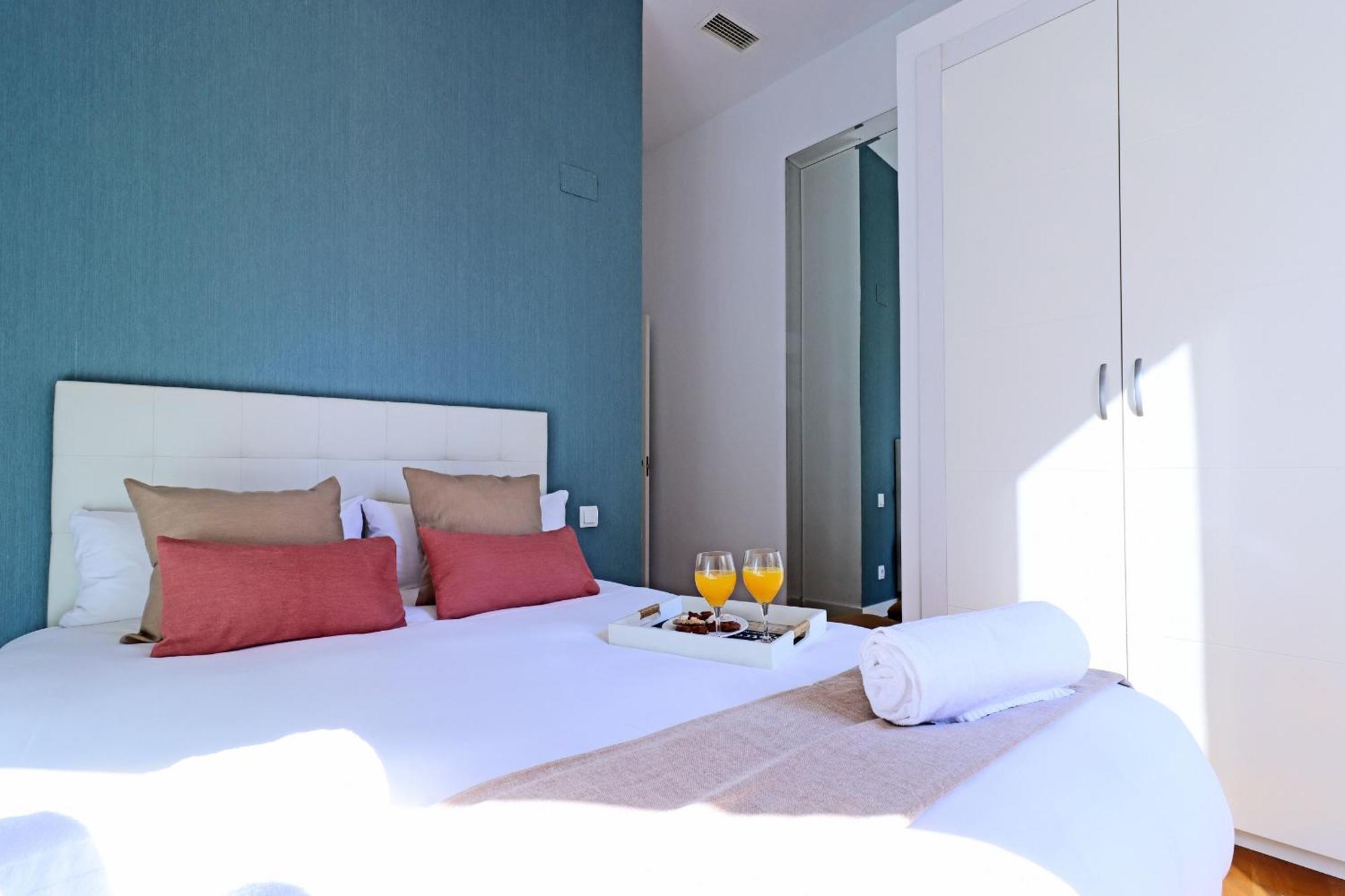 Chueca Suites Madrid Bagian luar foto