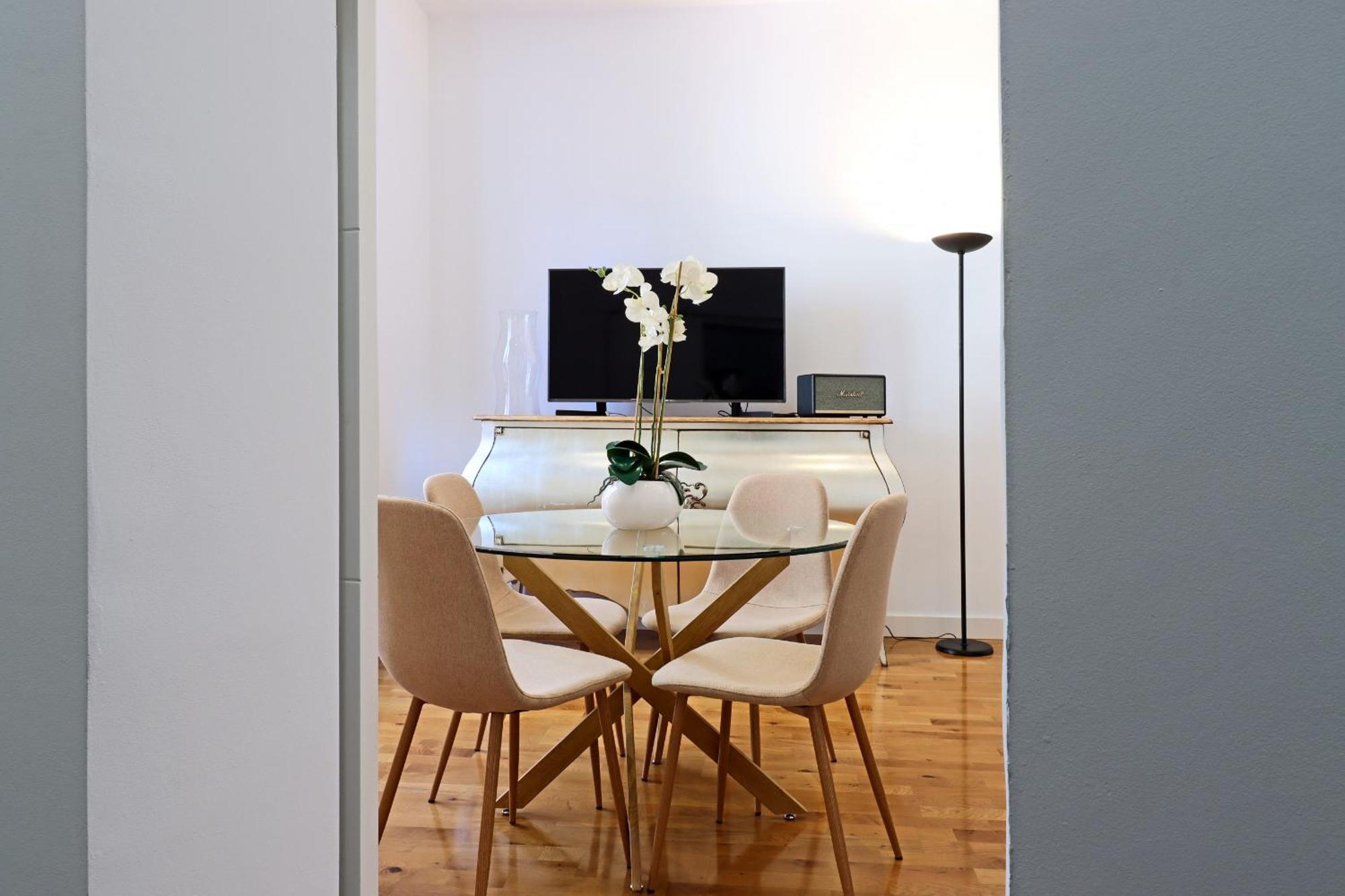 Chueca Suites Madrid Bagian luar foto