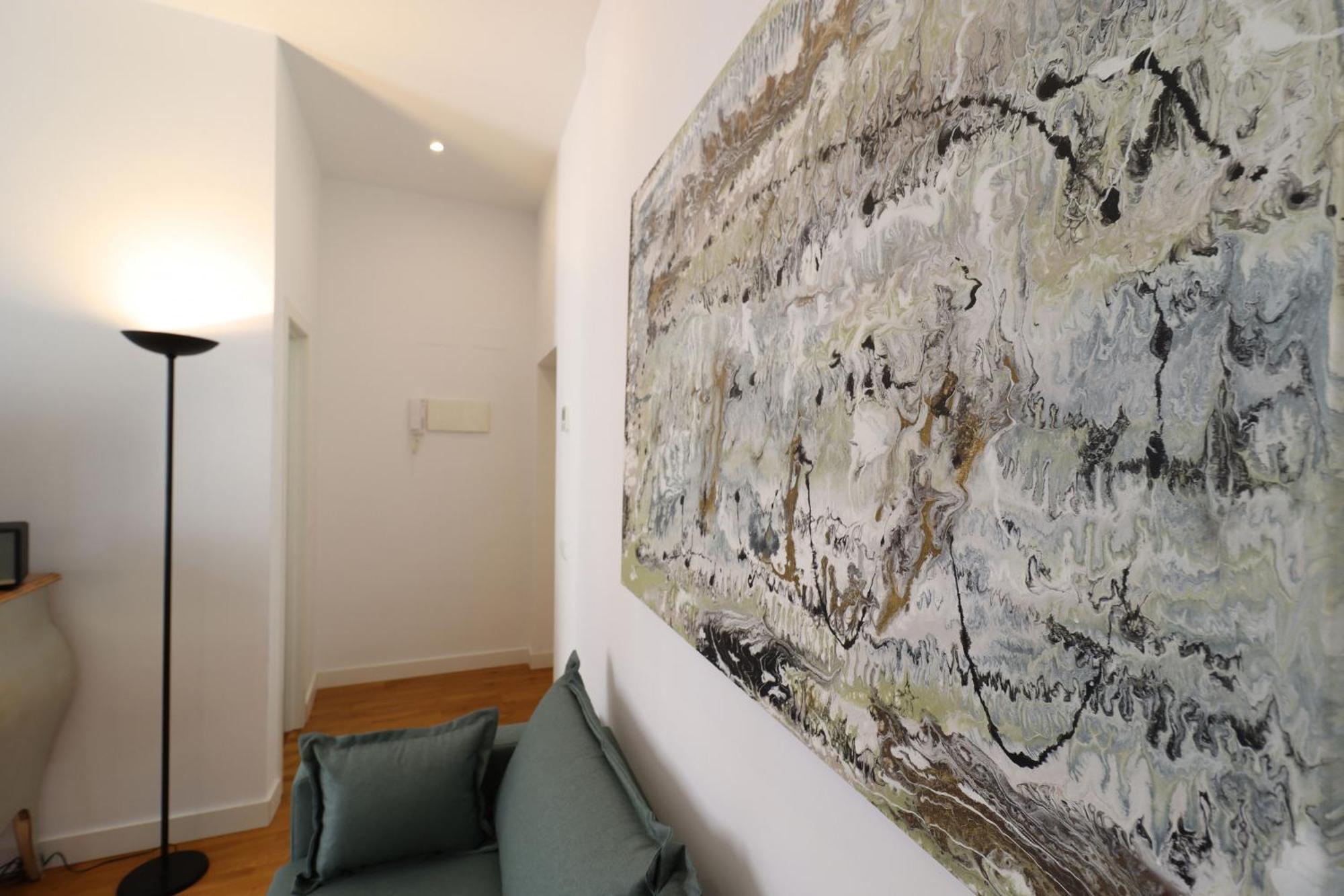Chueca Suites Madrid Bagian luar foto