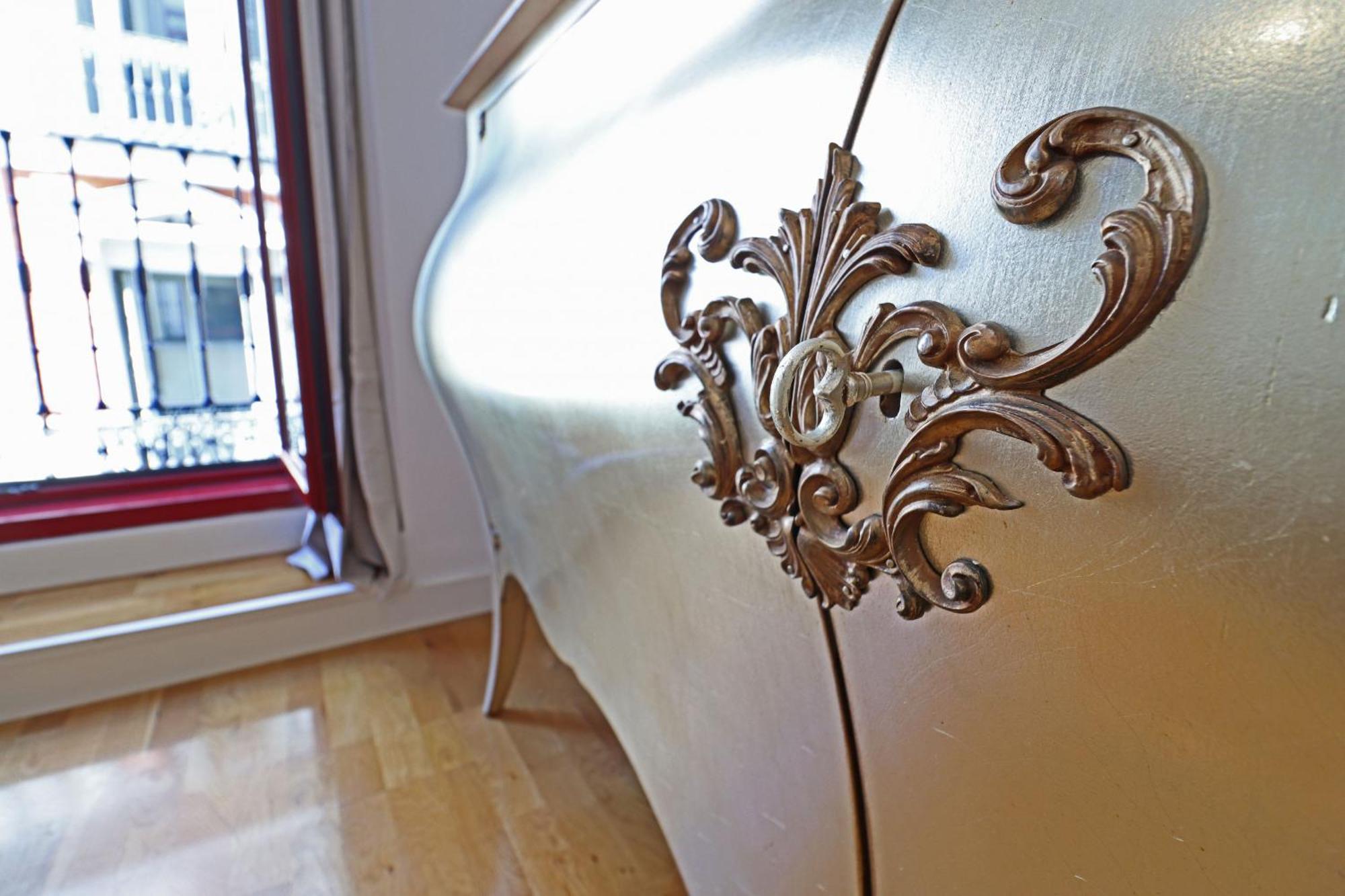 Chueca Suites Madrid Bagian luar foto